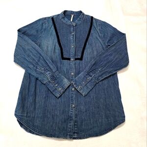 Free People Chambray Pintuck Bib Denim Shirt 100% Cotton, Size Small